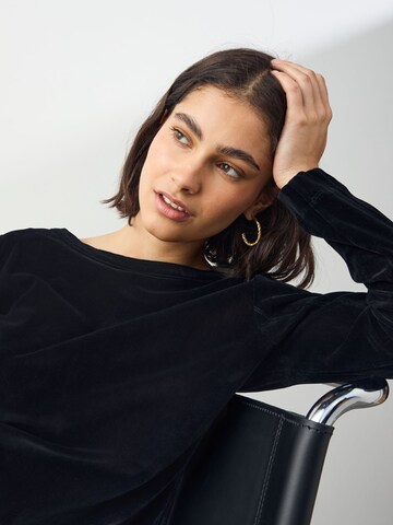 Next Póló - fekete