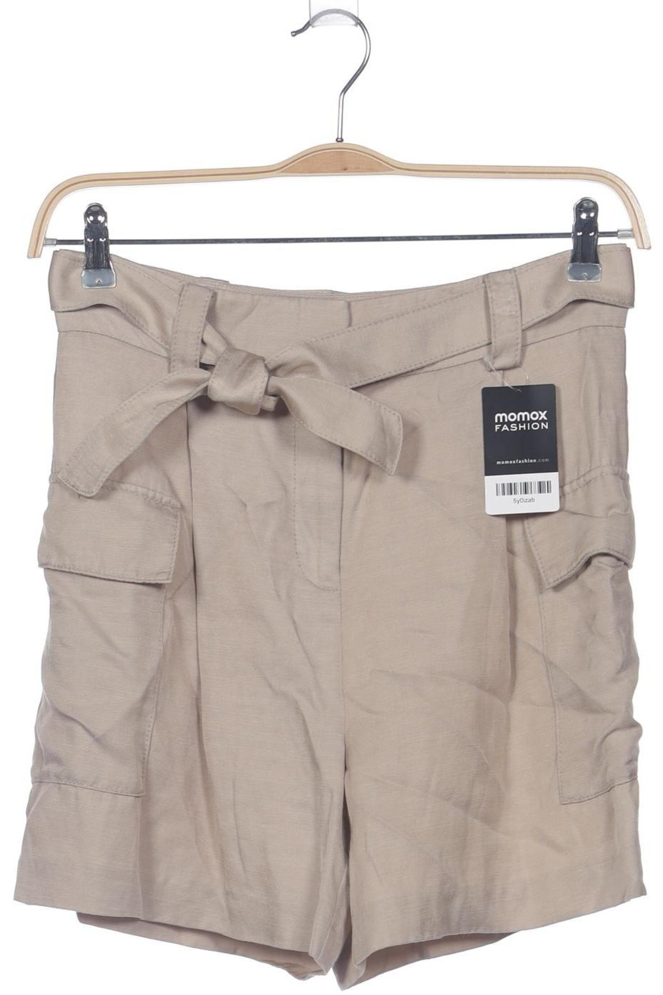 HALLHUBER Shorts in M in Beige: front