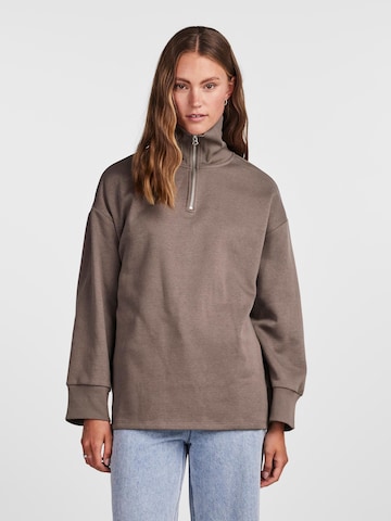 PIECES Sweatshirt 'SELINA' in Braun: predná strana