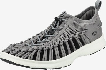 Scarpa stringata sportiva di KEEN in grigio: frontale