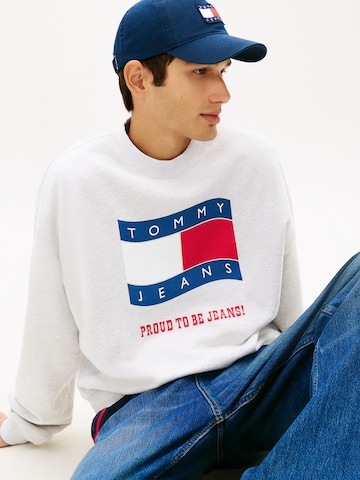 Tommy Jeans Majica '90S' | siva barva
