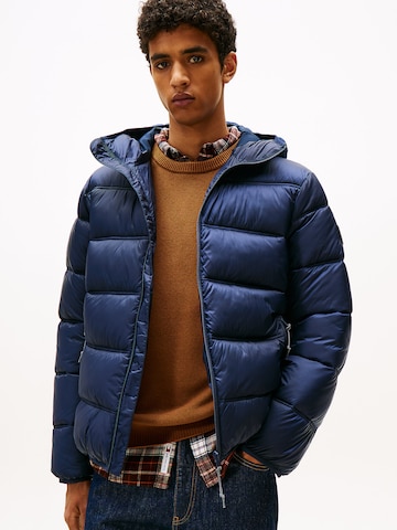 Tommy Jeans Between-season jacket in Blue: front