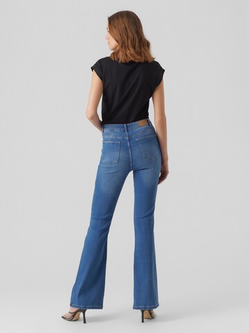 Vero Moda Tall Flared Jeans 'SELINA' i blå