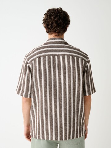 Fit confort Chemise Next en marron