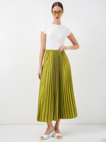 Bigdart Skirt in Green
