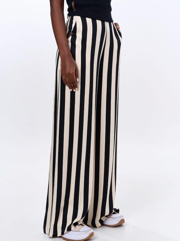 Blue Shadow Wide leg Pants in Black