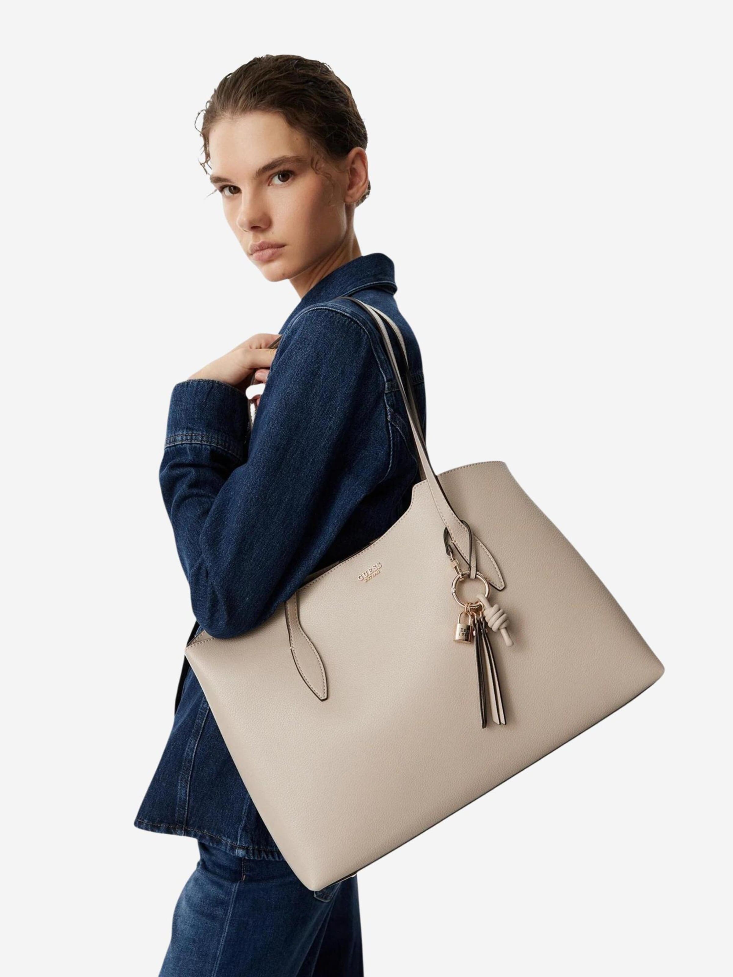 Borsa a spalla 'Melody' di GUESS in beige: frontale