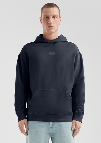 Sweat-shirt QS en bleu : devant