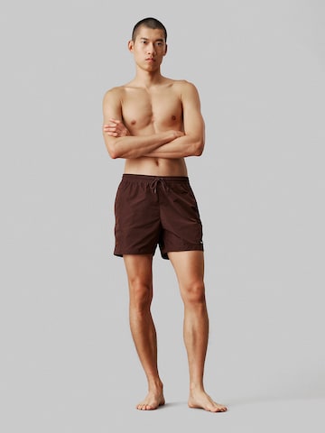Shorts de bain 'Essentials' Calvin Klein Swimwear en marron