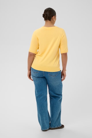 KAFFE CURVE Sweater in Yellow