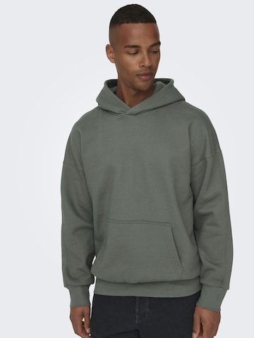 Only & Sons Slim fit Sweatshirt 'Dan' in Green