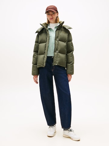 Geacă de iarnă 'Alaska' de la Tommy Jeans pe verde