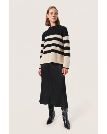 SOAKED IN LUXURY Pullover 'Molina' in Beige