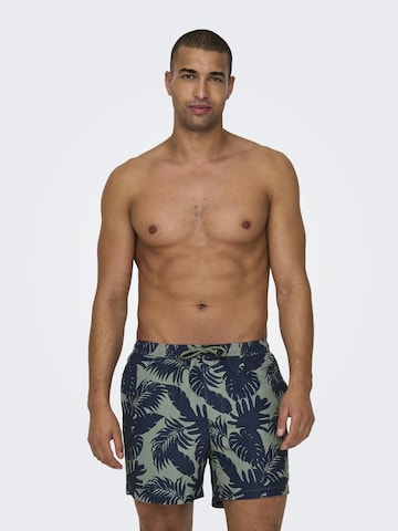 Shorts de bain 'Ted' Only & Sons en vert : devant