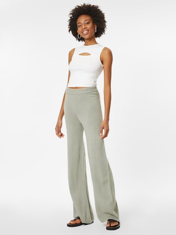 Loosefit Pantalon Dorothy Perkins en vert