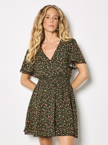 Apricot Ditsy Floral Gold Foil Mini Dress ' ' in Schwarz: Vorderseite