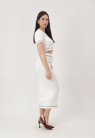 Elara Workwear in White
