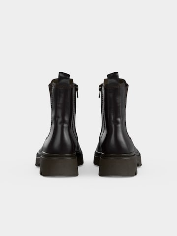 GABOR Chelsea boots in Bruin
