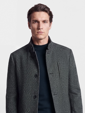 Manteau d’hiver Thomas Goodwin en gris : devant