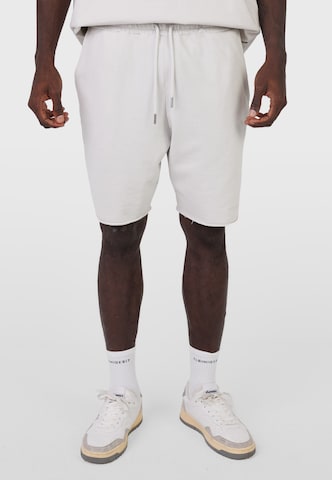Kleinigkeit - Regular Calças 'Leonardo diKaputtio' em branco: frente
