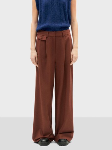 Loosefit Pantaloni 'PAT' di Thinking MU in marrone: frontale