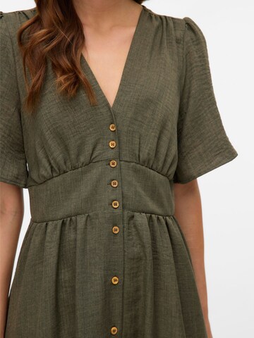 Robe-chemise 'VMMelaney' VERO MODA en vert