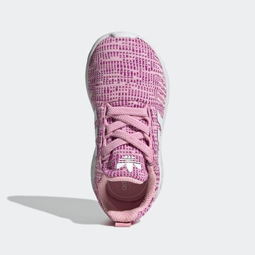 ADIDAS SPORTSWEAR Buty sportowe 'Swift Run 22' w kolorze różowy