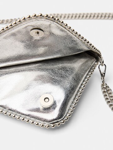 Borsa a tracolla di Bershka in argento