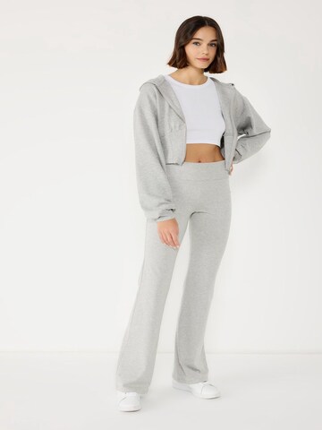No Matter What Sweatjacke in Grau: Vorderseite