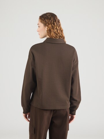 Sweat-shirt Calvin Klein Jeans en marron