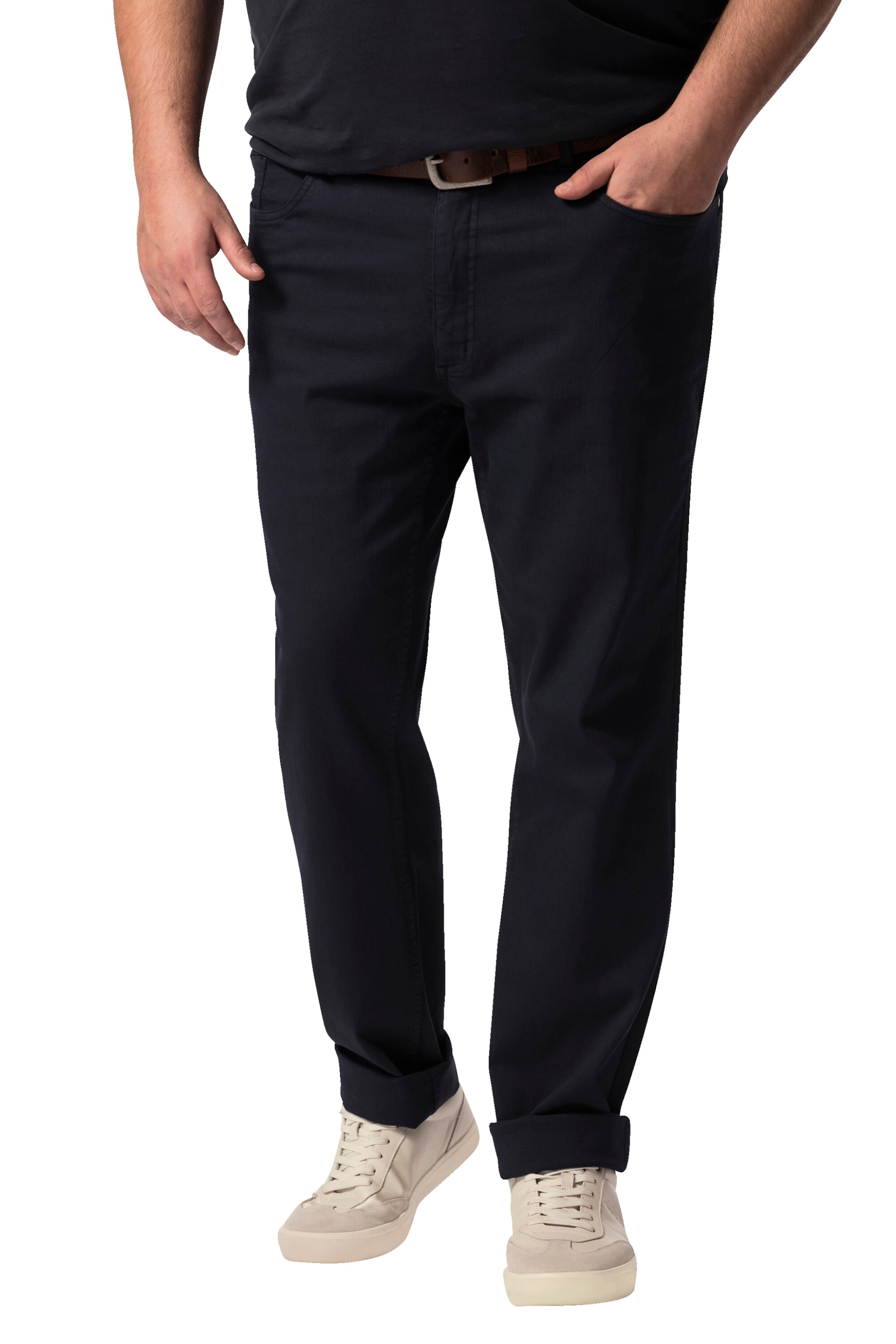 Men Plus Regular Jeans in Blue: front