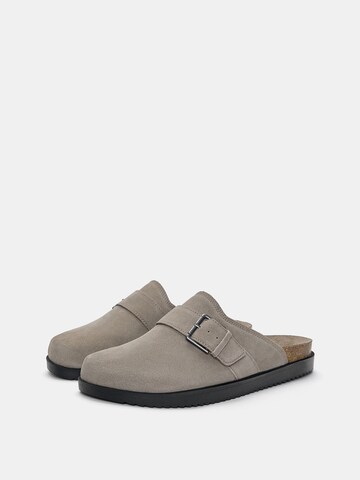 Pull&Bear Puukengät & Crocs-jalkineet värissä harmaa