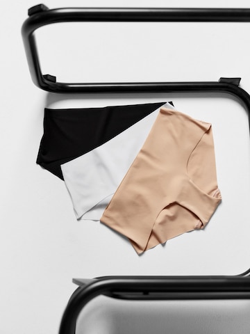 Slip 'Sleek Skin' di CALIDA in bianco