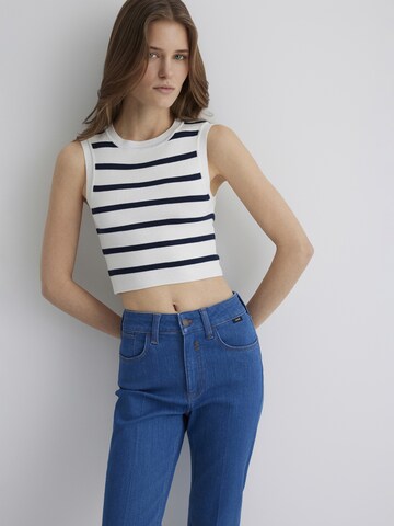 Mavi Top in White: front