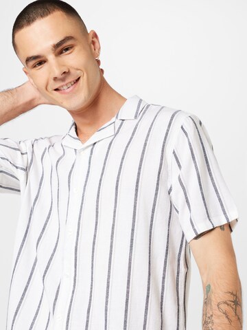 Coupe regular Chemise 'DOBBY' HOLLISTER en blanc