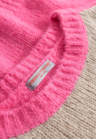 Frieda & Freddies NY Sweater in Beige