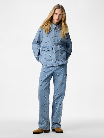PIECES Regular Jeans 'PCFlora' in Blau