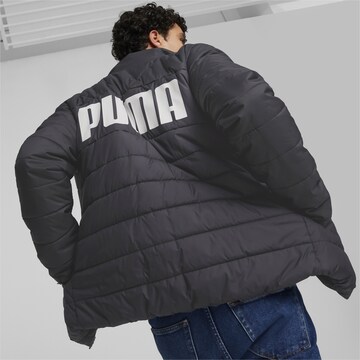 Geacă sport 'Essentials+' de la PUMA pe negru