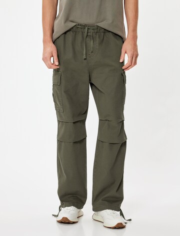Koton Loose fit Cargo Pants in Green: front