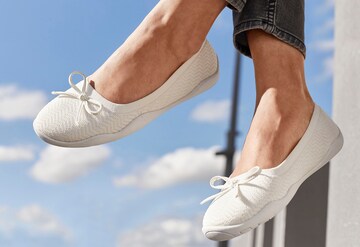 LASCANA Ballet Flats in White: front