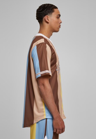 Fit confort T-Shirt Karl Kani en mélange de couleurs