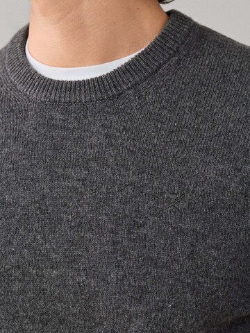 Hackett London Sweater in Grey