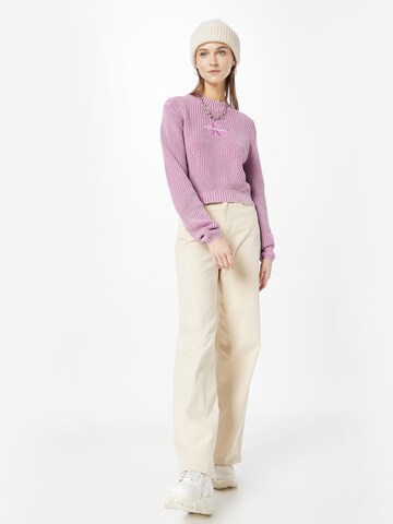 Calvin Klein Пуловер в лилав