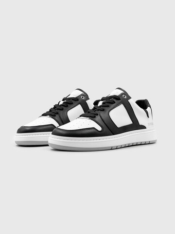 Dutch'D Sneaker low in Schwarz: Vorderseite
