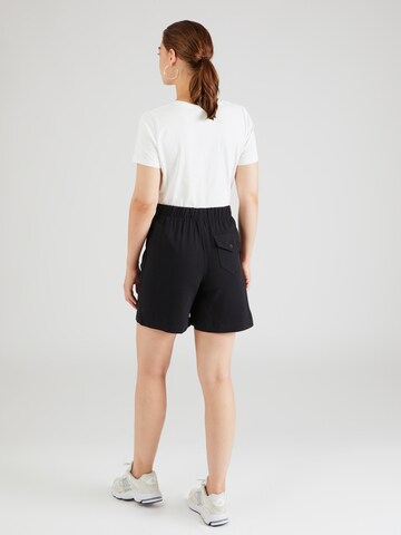Marks & Spencer Regular Shorts in Schwarz