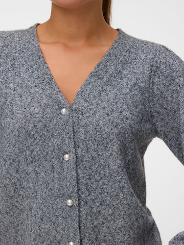VERO MODA Gebreid vest 'VMDoffy' in Grijs