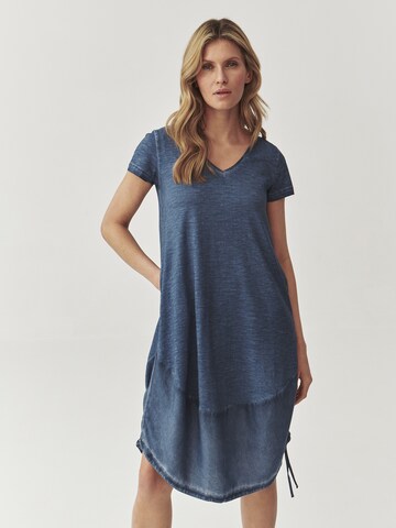 TATUUM - Vestido 'TANA' en azul: frente