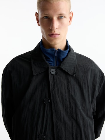 Cappotto di mezza stagione di Pull&Bear in nero