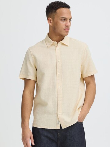 BLEND - Ajuste regular Camisa ' BHAurel ' en beige: frente