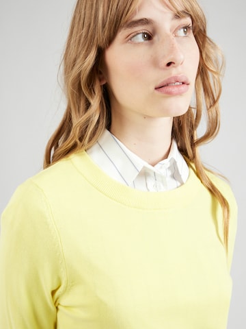 ESPRIT Пуловер в жълто